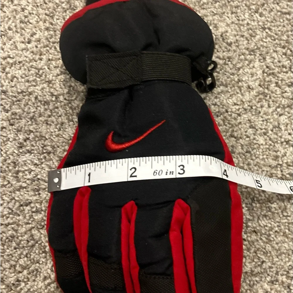 Nike Youth Insulated Ski Gloves Winter Red And Black Spring break